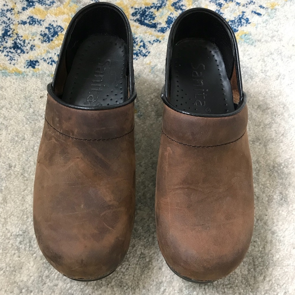 Sanita clogs size 37